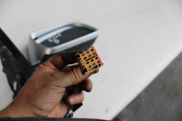 RETROVISEUR DROIT ELECTRIQUE VW 5PIN - Vue 3